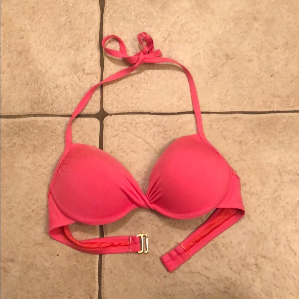 Medium swim top. Push up
